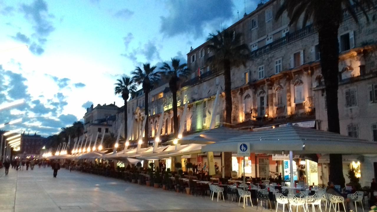 Apartments Crvena Orhideja Split Exterior foto